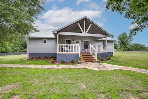 < 1 Mi to Lake Fork: ‘Appy Haven’ in Yantis