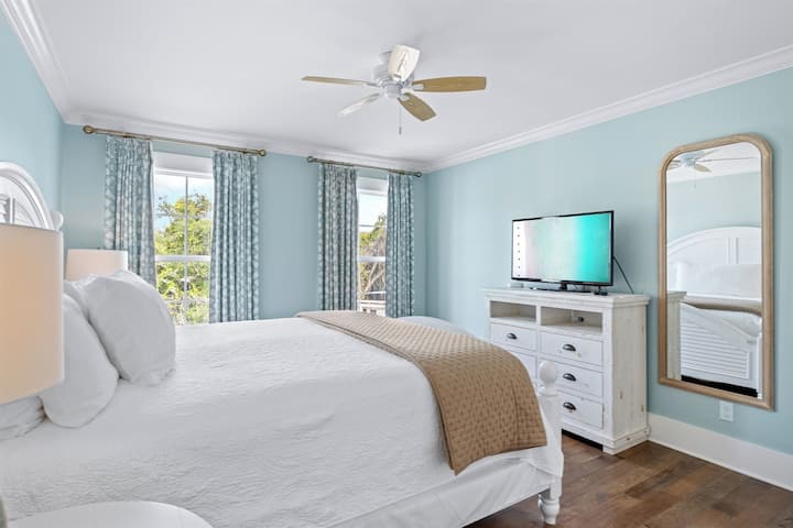 Dormitorio king #2 arriba con baño privado