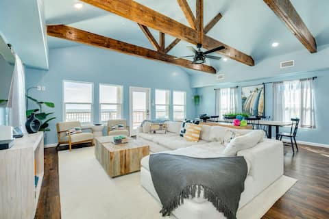 Freeport Beach House: Direct Beach Access & Views!