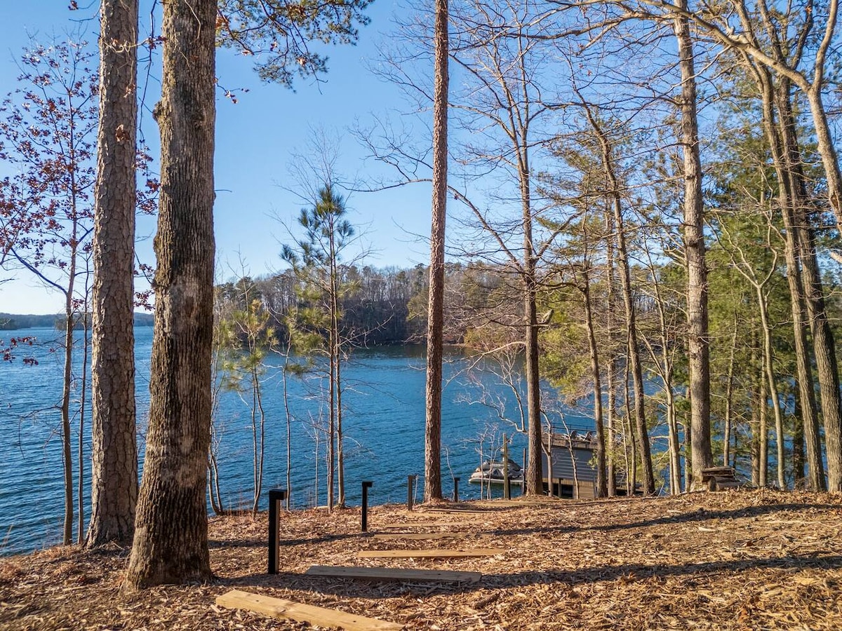 Gatsby Luxury Lake Lanier