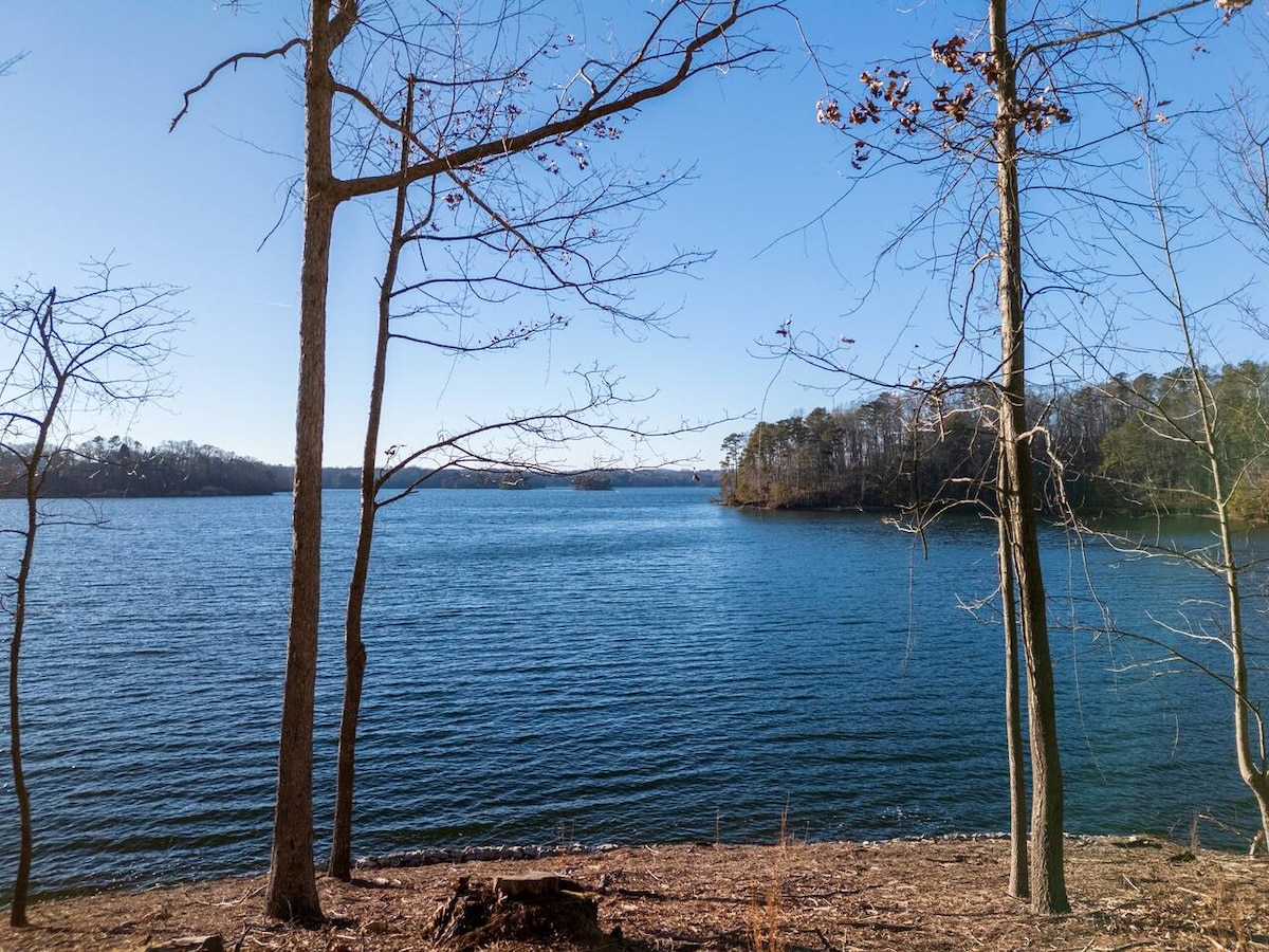 Gatsby Luxury Lake Lanier