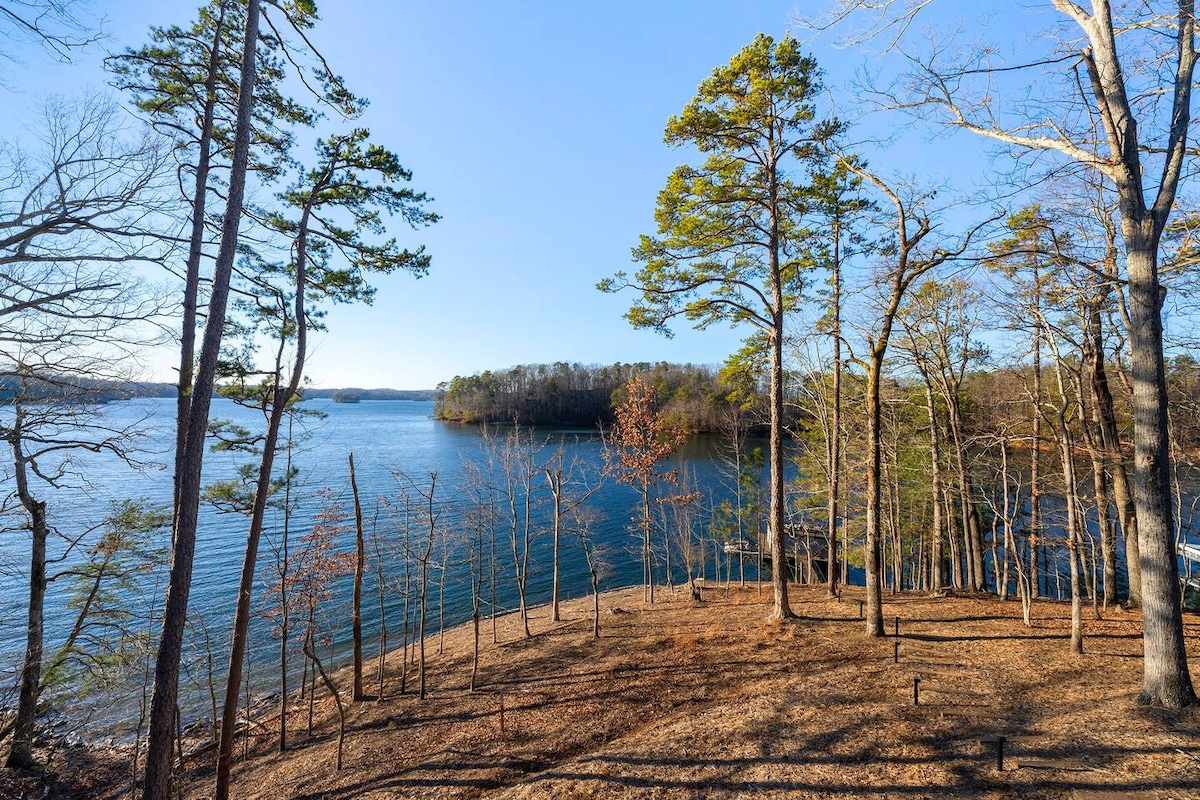 Gatsby Luxury Lake Lanier