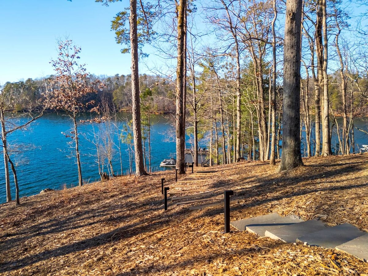 Gatsby Luxury Lake Lanier