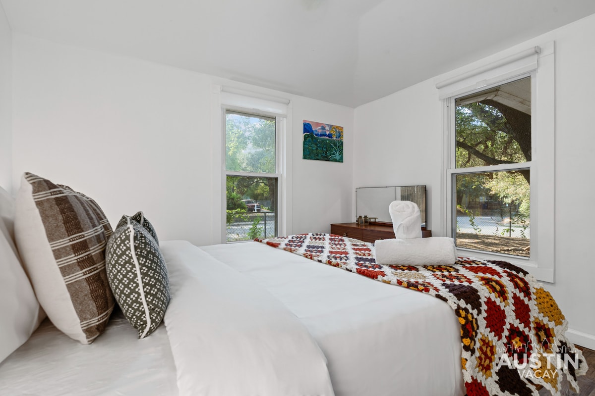 Near E. Austin w/ Parking | Dog-Friendly Bungalow