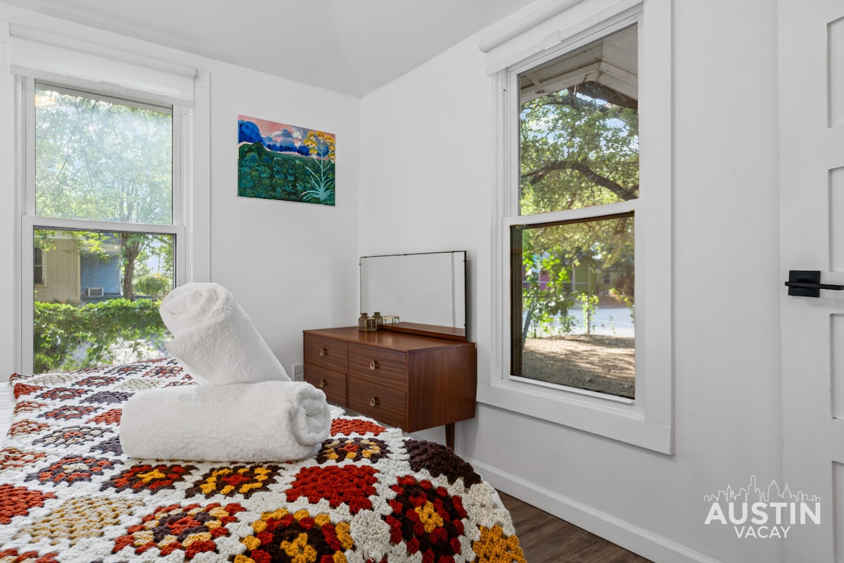 Near E. Austin w/ Parking | Dog-Friendly Bungalow