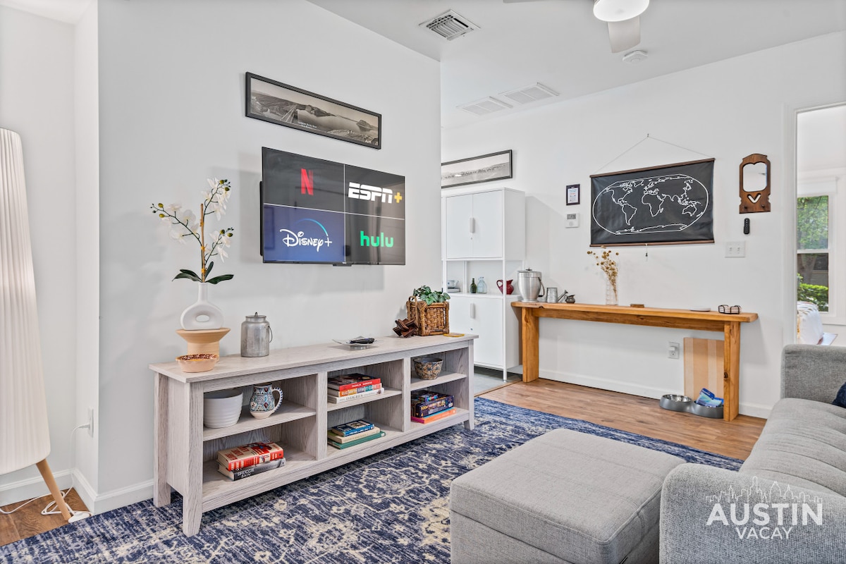 Near E. Austin w/ Parking | Dog-Friendly Bungalow