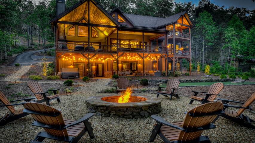 Mountain Top Cabin Rentals managed Airbnb listing 1