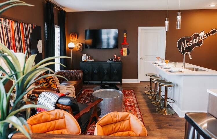 Charming 3BR W/ Pool Steps from Downtown Nash gallery image 3