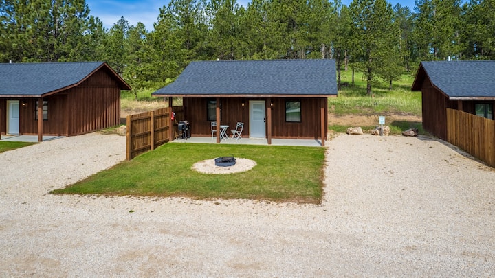 Gold Valley Camp Cabin 4 - Custer, SD