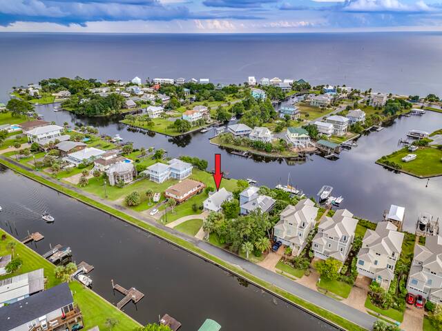 Ochlockonee Bay Realty managed Airbnb listing 3