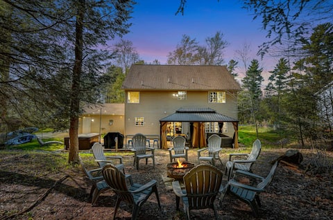 5BR Game House: Hot Tub, Tiki Bar & Lake Access