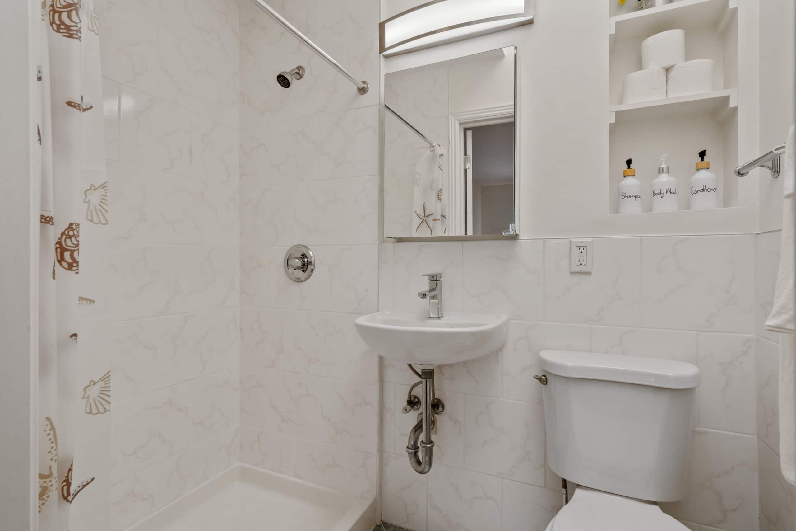 Home in San Francisco · ★4.81 · 3 bedrooms · 4 beds · 3 baths - Image 23