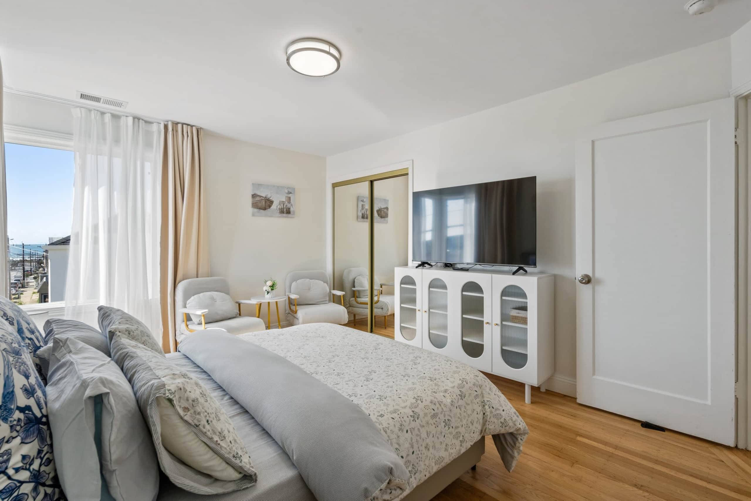 Home in San Francisco · ★4.81 · 3 bedrooms · 4 beds · 3 baths - Image 7