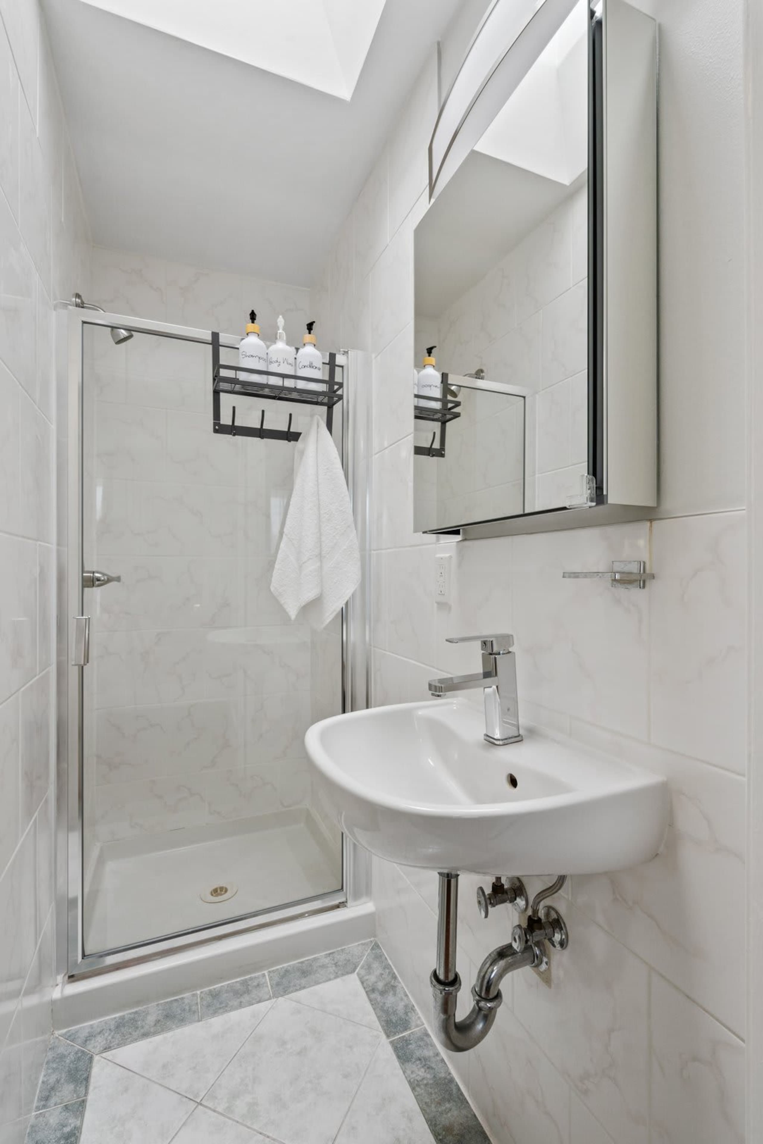 Home in San Francisco · ★4.81 · 3 bedrooms · 4 beds · 3 baths - Image 26