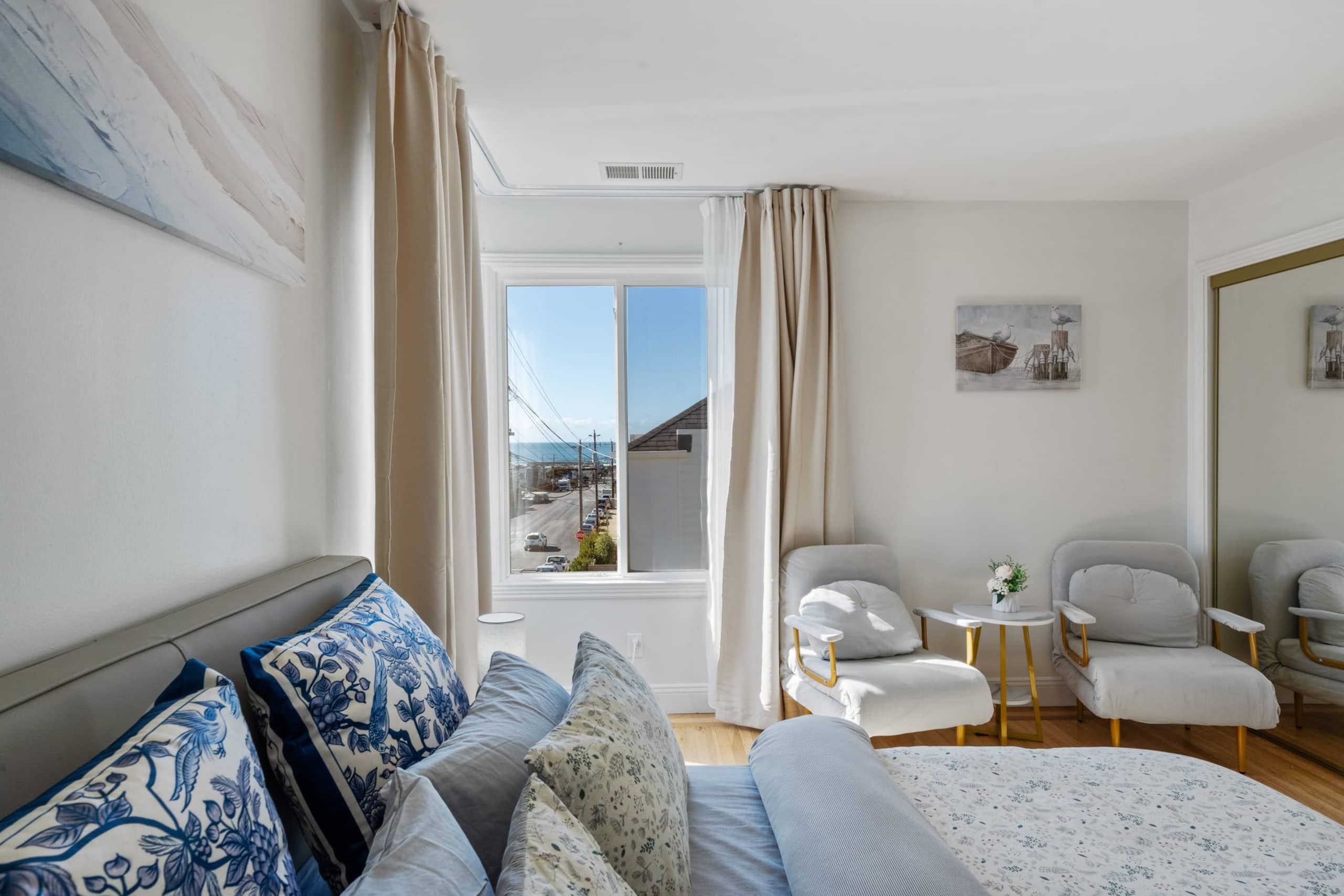 Home in San Francisco · ★4.81 · 3 bedrooms · 4 beds · 3 baths - Image 9