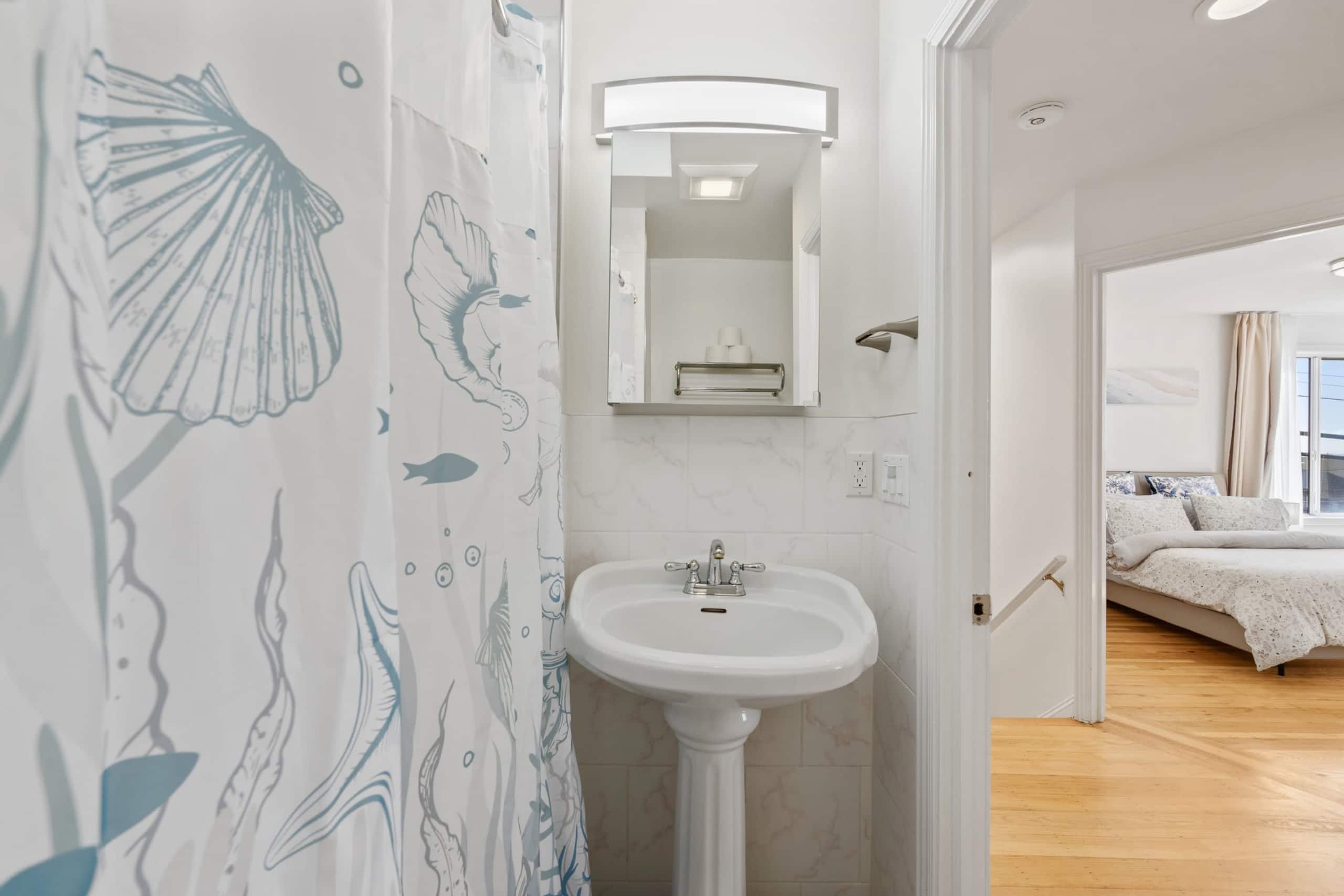 Home in San Francisco · ★4.81 · 3 bedrooms · 4 beds · 3 baths - Image 21