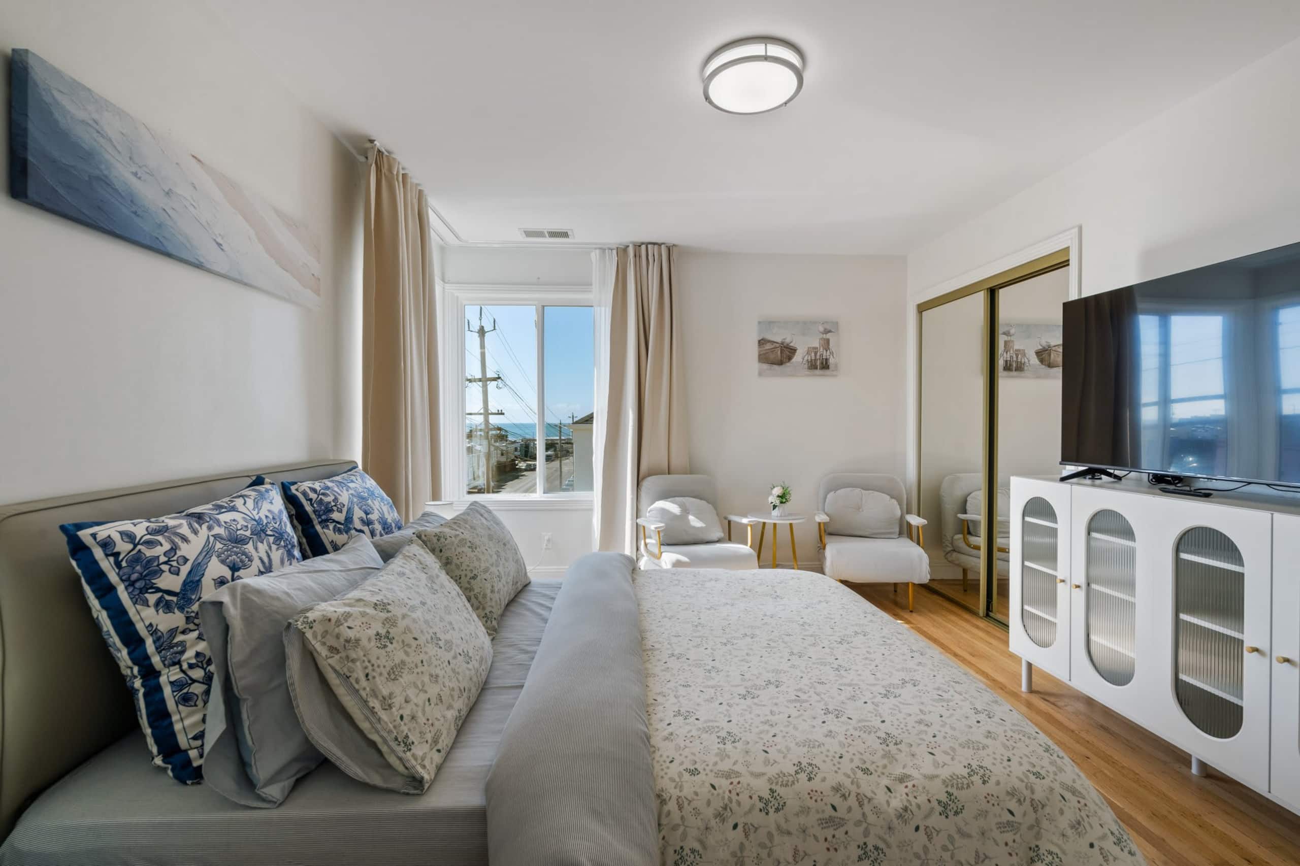 Home in San Francisco · ★4.81 · 3 bedrooms · 4 beds · 3 baths - Image 8