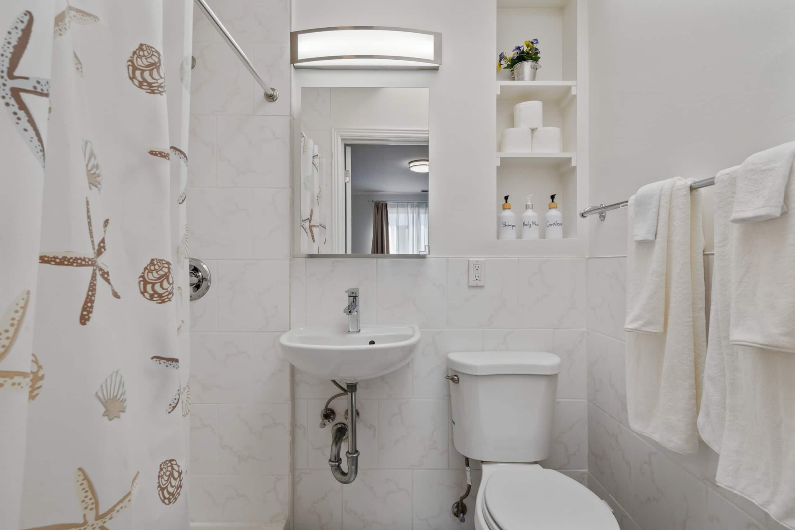 Home in San Francisco · ★4.81 · 3 bedrooms · 4 beds · 3 baths - Image 22