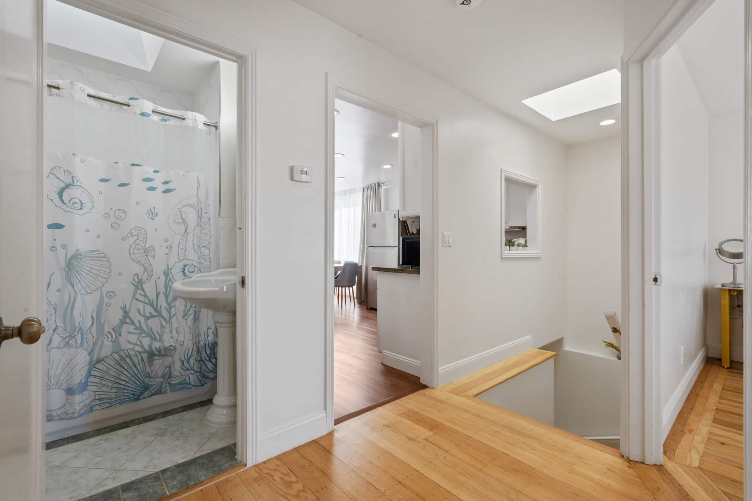 Home in San Francisco · ★4.81 · 3 bedrooms · 4 beds · 3 baths - Image 34