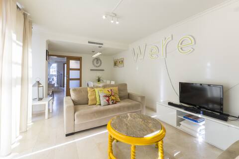 Coll Groc - House In Grau And Beach