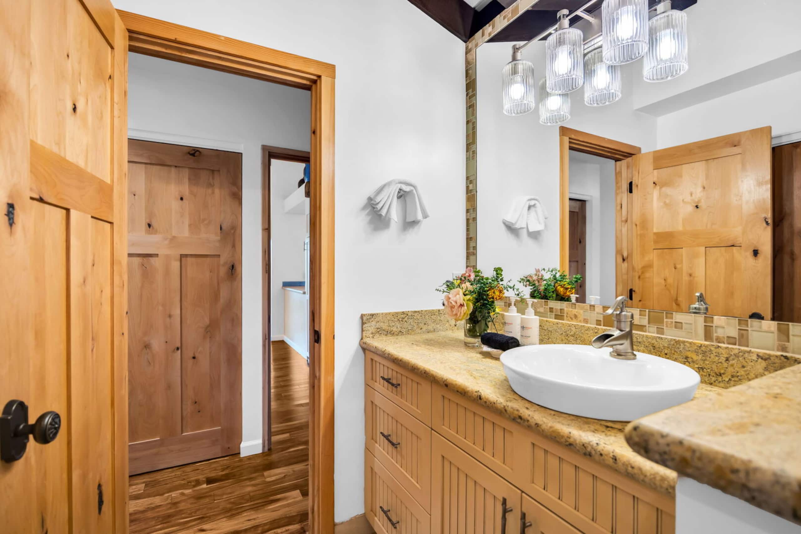 Condo in Kihei · ★5.0 · 2 bedrooms · 4 beds · 2 private baths - Image 41