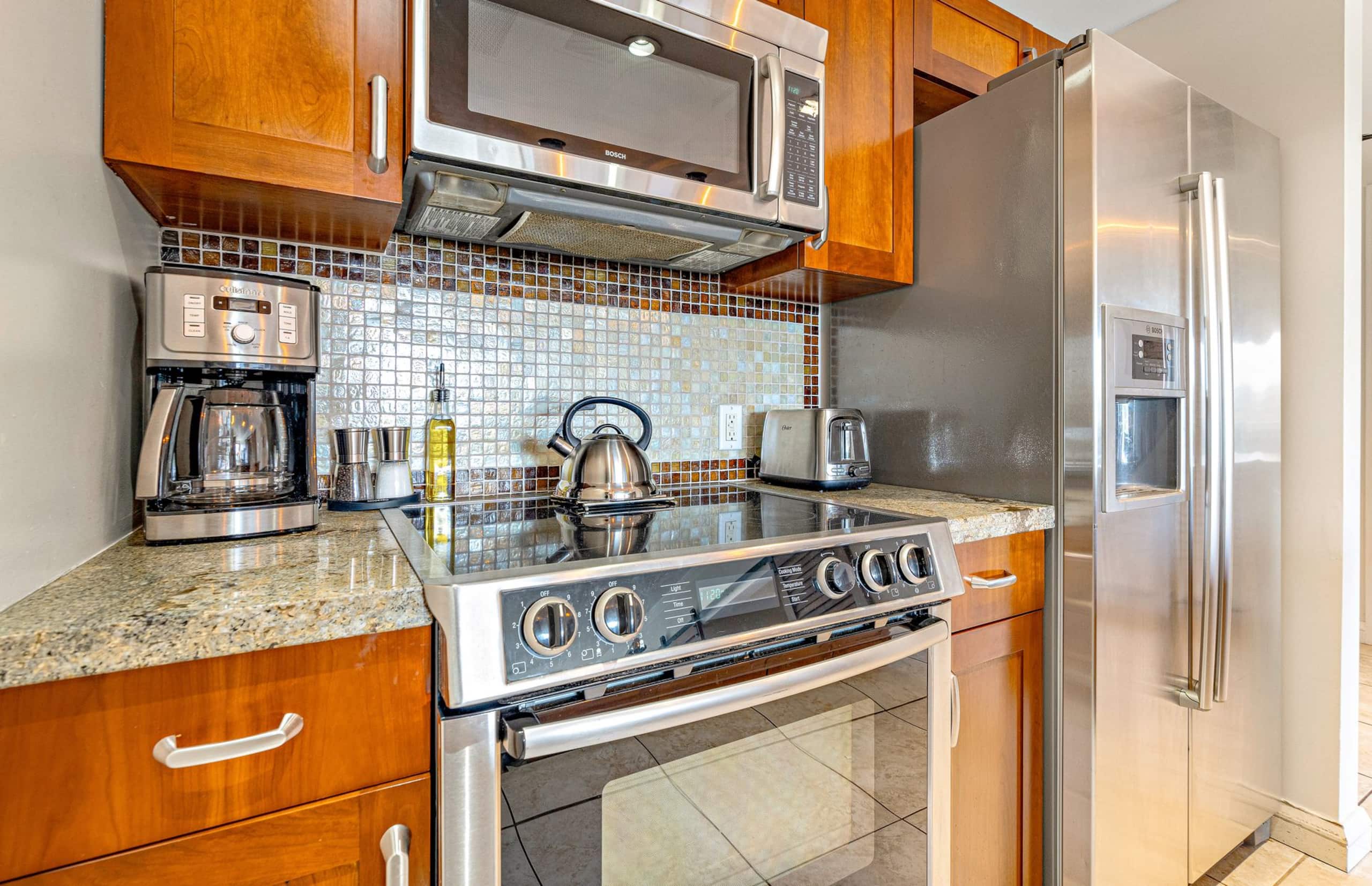 Condo in Lahaina · ★4.93 · 2 bedrooms · 3 beds · 1 bath - Image 16