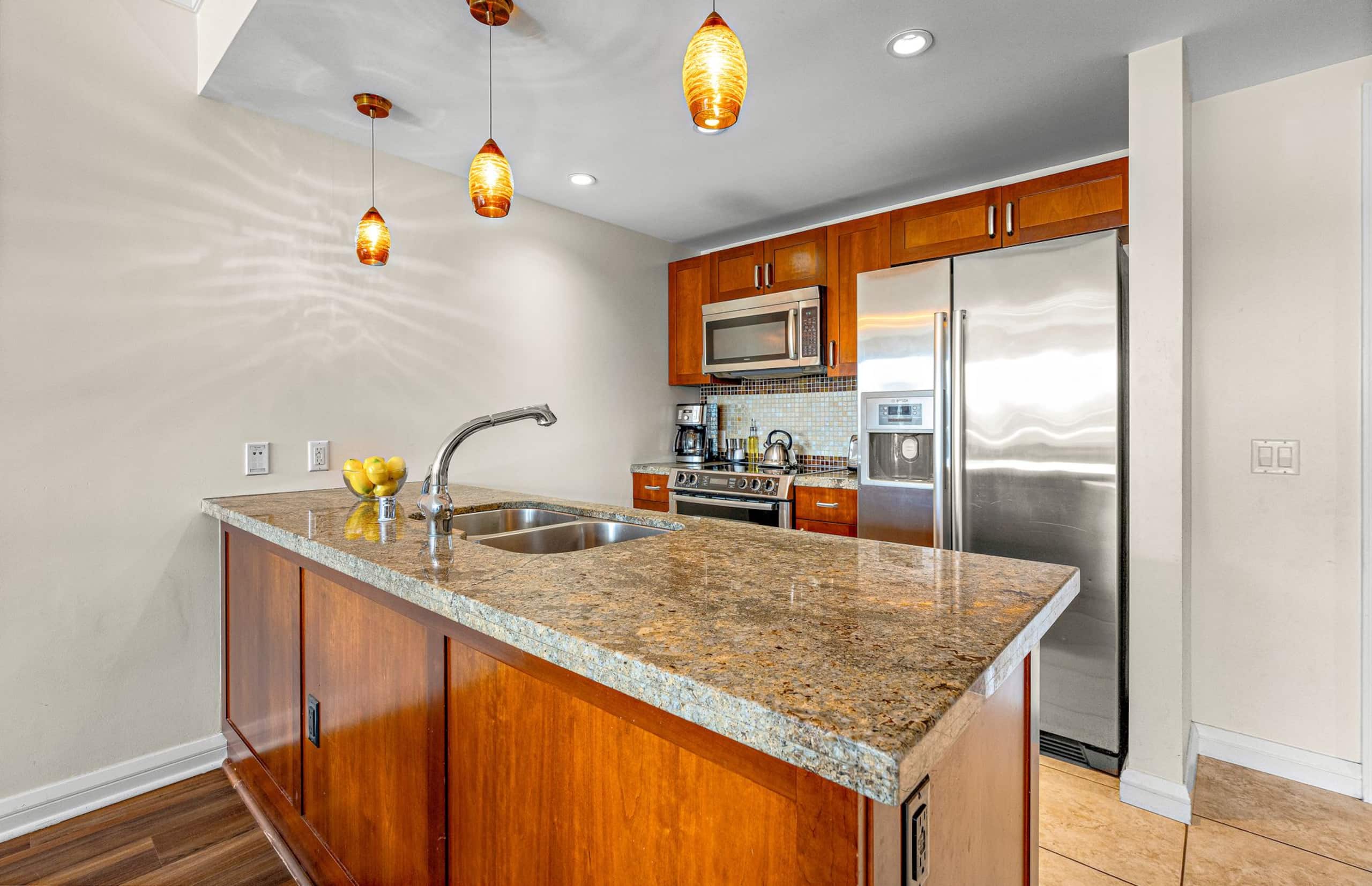 Condo in Lahaina · ★4.93 · 2 bedrooms · 3 beds · 1 bath - Image 14