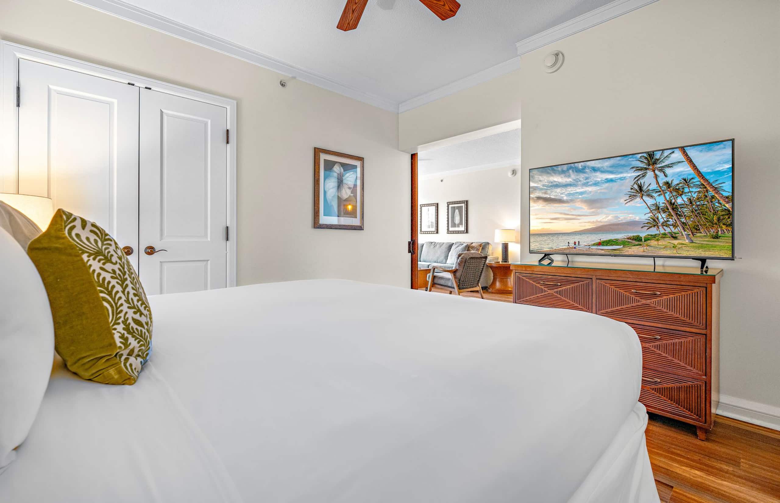 Condo in Lahaina · ★4.93 · 2 bedrooms · 3 beds · 1 bath - Image 24