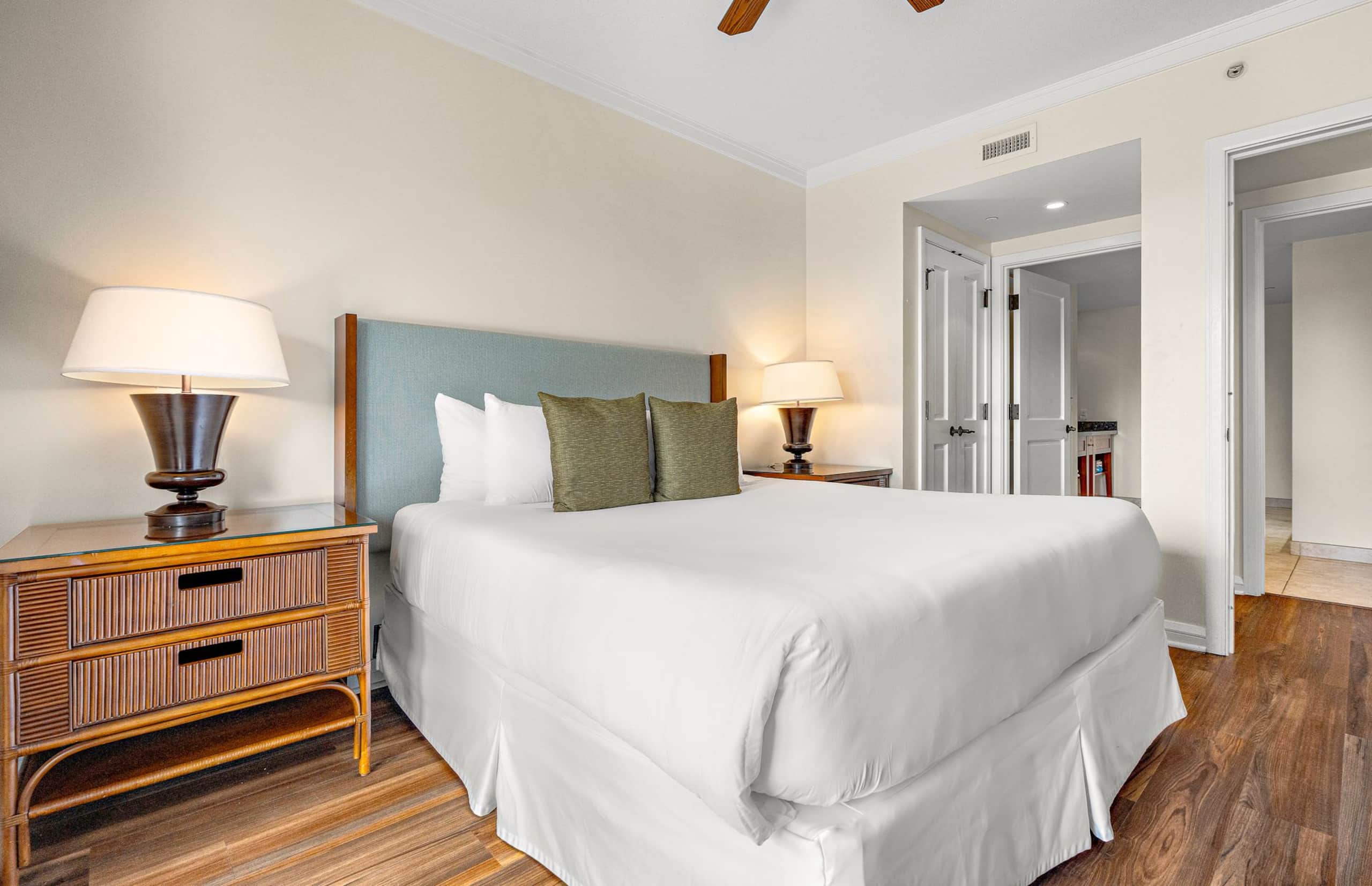 Condo in Lahaina · ★4.93 · 2 bedrooms · 3 beds · 1 bath - Image 18