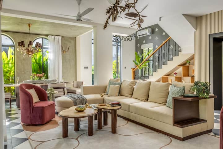 Rooms: Living area