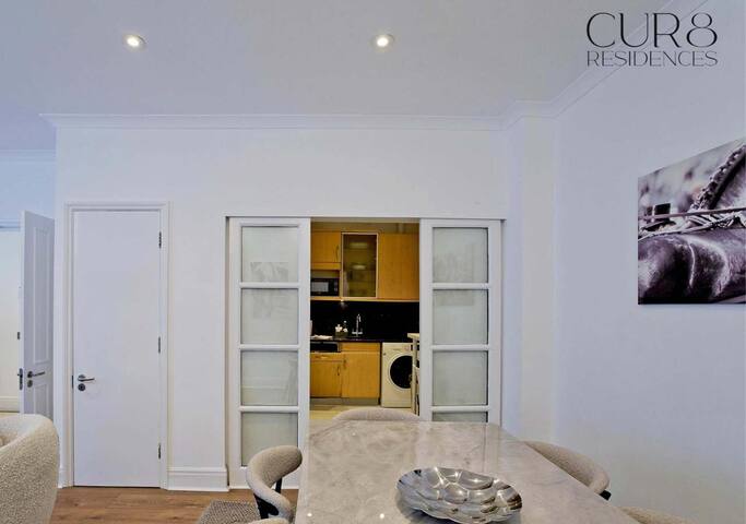 Charming Mews House in the Heart of South Kensingt gallery image 5