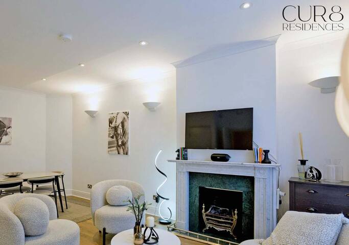 Charming Mews House in the Heart of South Kensingt gallery image 4