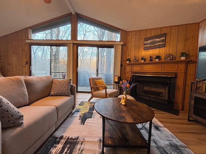 2-bedroom Cabin | Jacuzzi • Pool • Fire Pit• Ps5 - Big Pool
