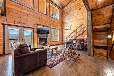 Successful Airbnb property: Luxury Gatlinburg Cabin | 5 King Suites, Theater, in Gatlinburg