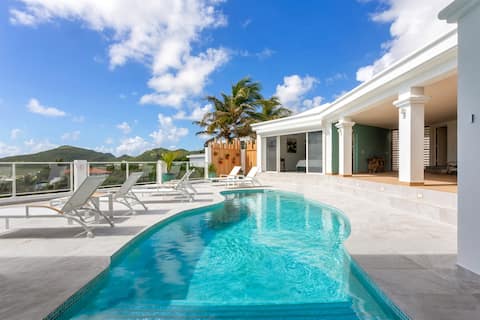 Villa Sophia Oceanfront With Generator And Pool