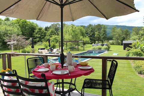 Hot Tub, Heated Pool 180-Mt View Pvt Retreat