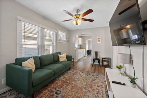 Successful Airbnb property: The Cozy Bellows – Retreat for 4 in Franklinton