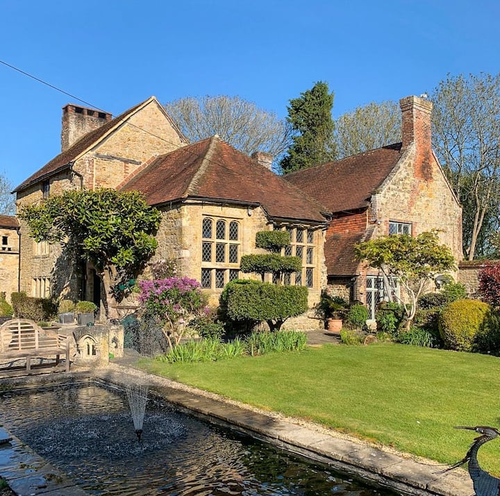 Elizabethan Manor - Amberley Castle