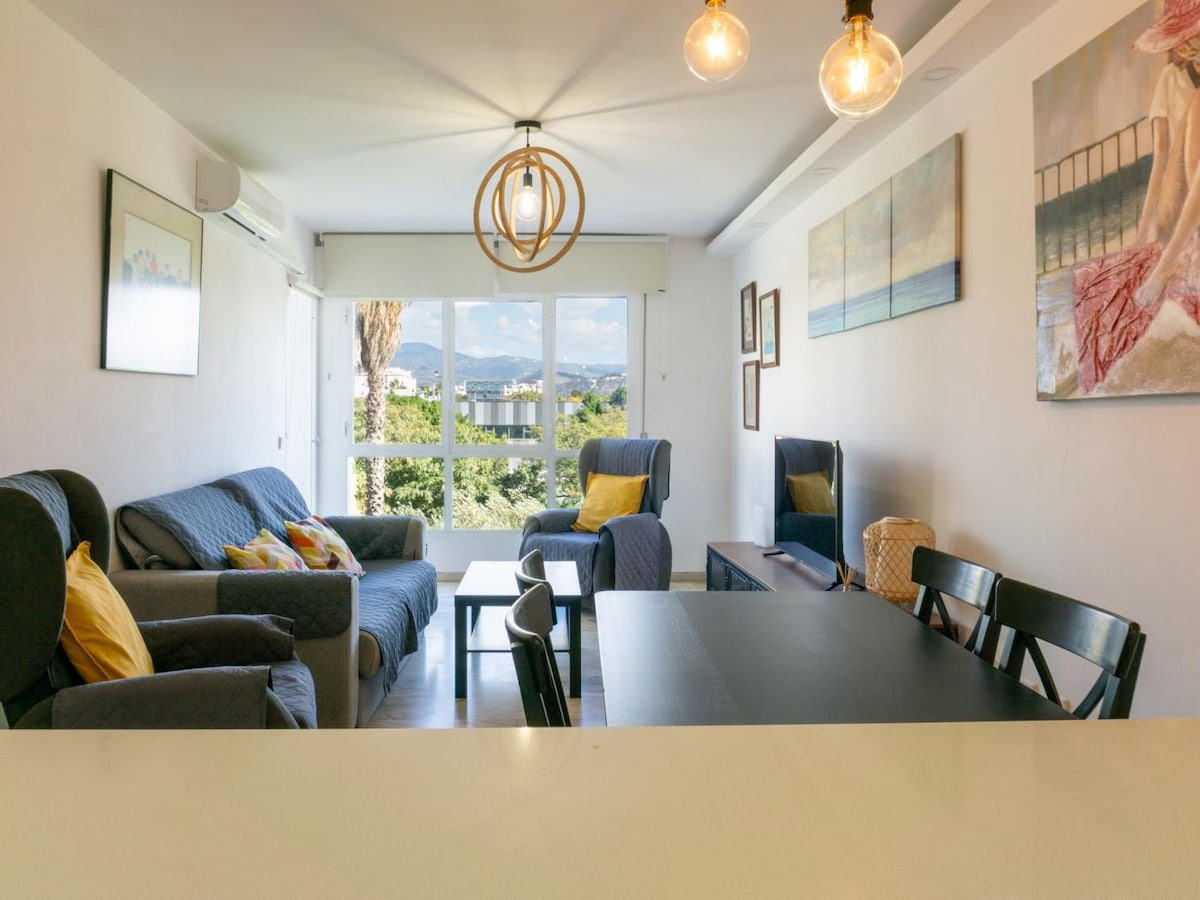 Top Airbnb: See Breeze Getaway in Huelin