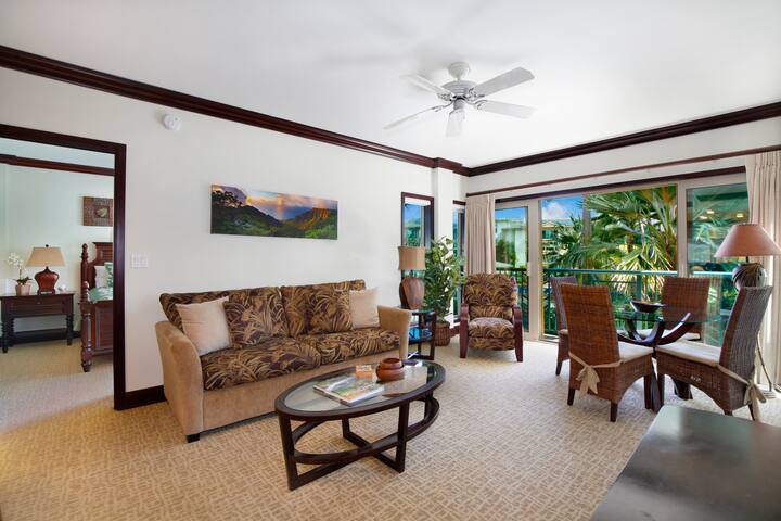 New Listing: Waipouli Beach Resort, Pool, AC, Gym