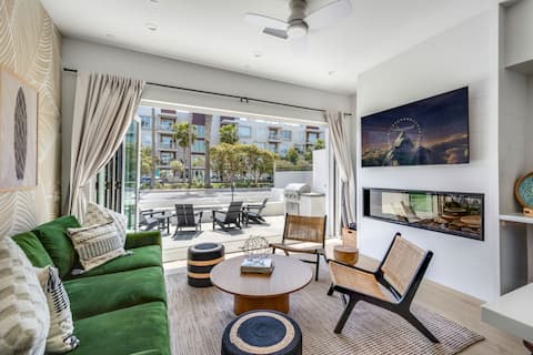 Top Airbnb: Luxury Beachside Villa | Steps to Sand and Beach in Huntington Beach