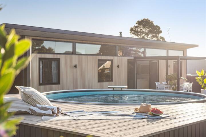 Cabin 21 | Luxury Wellness Escape |Town Central