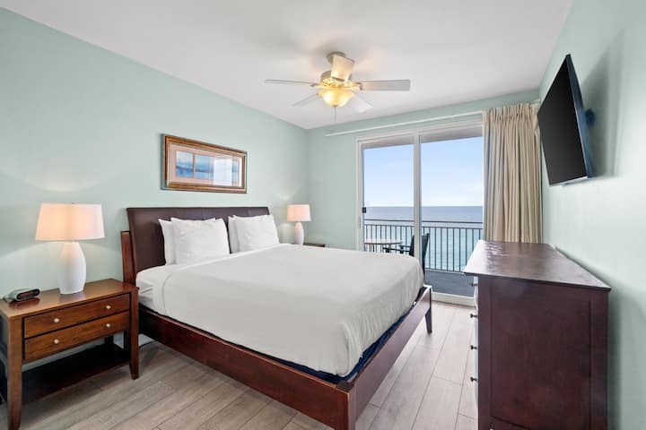 Glavna spavaća soba s pristupom balkonu