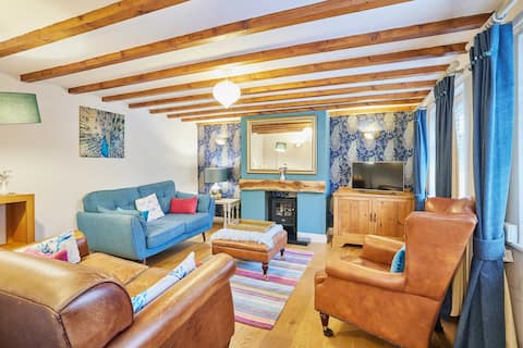 Host & Stay | Anvil Cottage