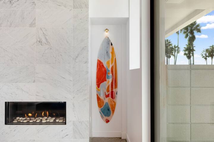 The Santa Monica Sunset – oceanfront luxury gallery image 5