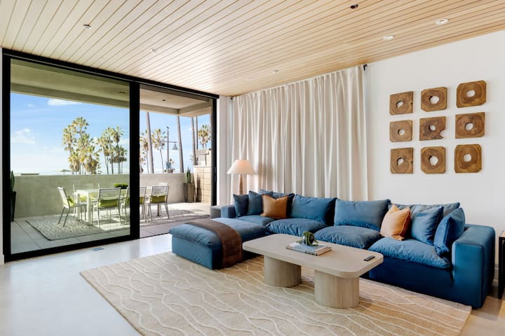 The Santa Monica Sunset – oceanfront luxury