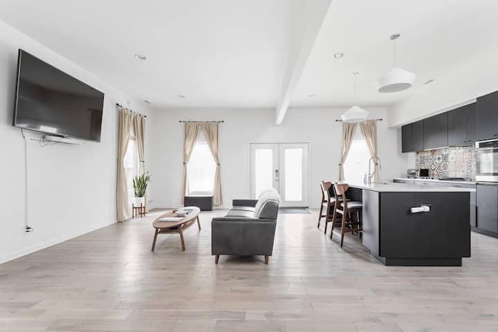 Entire Home In Fountain Square With Chef's Kitchen - Fountain Square, Indianapolis