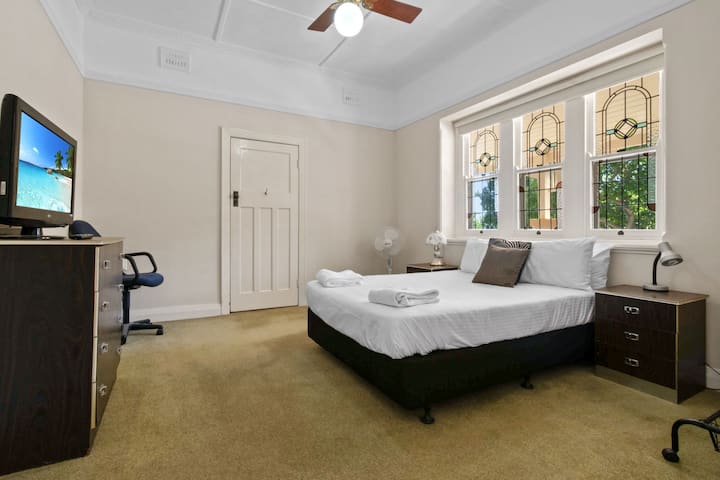 Საძინებელი 1