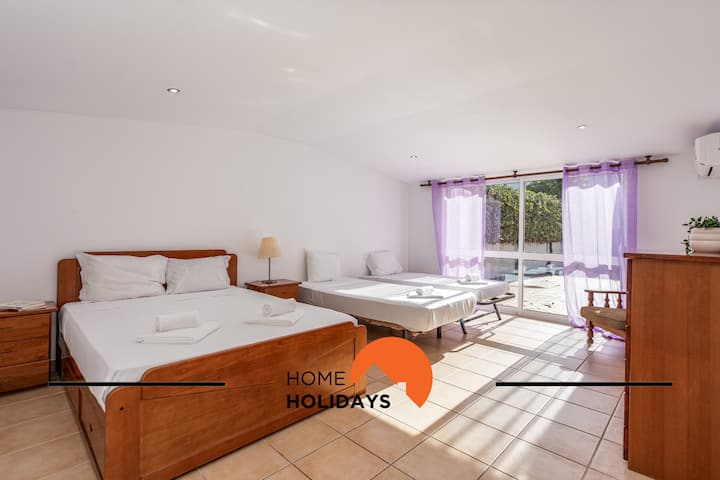#278 Central 5-bedroom Villa | Local Experience - Albufeira
