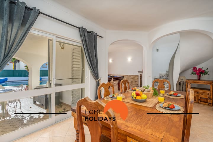 #278 Central 5-bedroom Villa | Local Experience - Albufeira